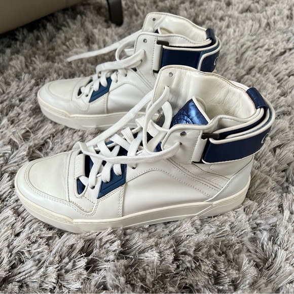 Gucci White GG Soft Leather High Top Sneakers - Picture 3 of 9